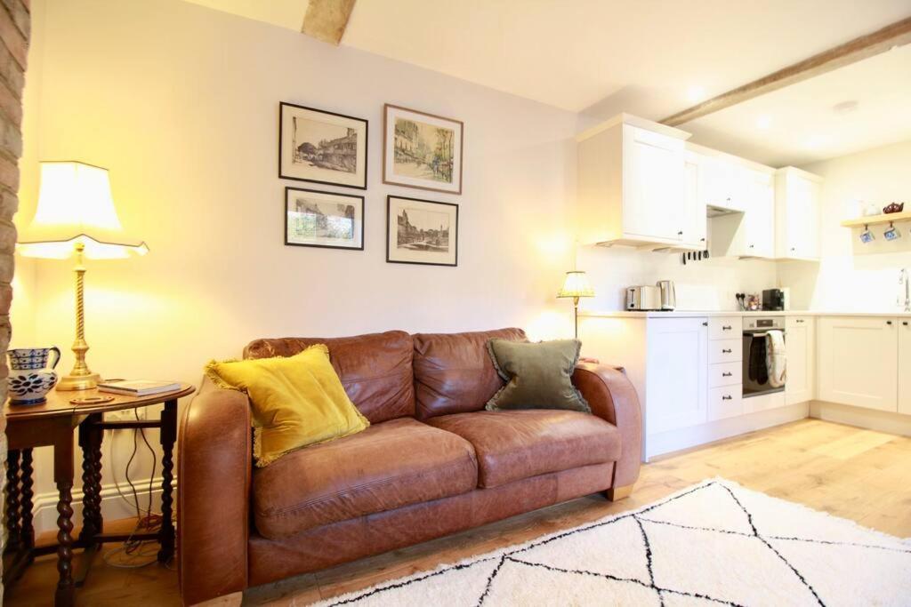 14Th Century Rose Cottage, Centre Of Alfriston By Air Premier מראה חיצוני תמונה
